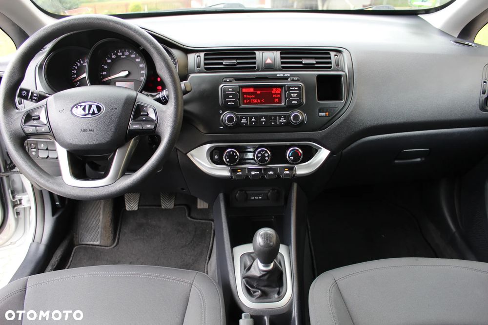 Kia Rio - 19