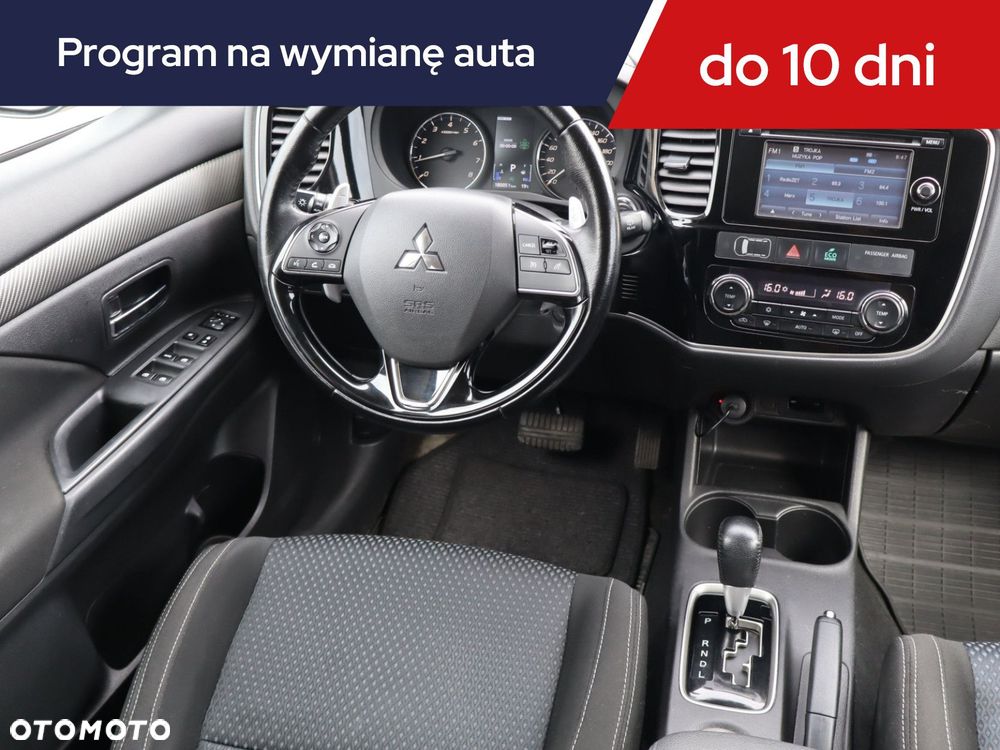 Mitsubishi Outlander - 9