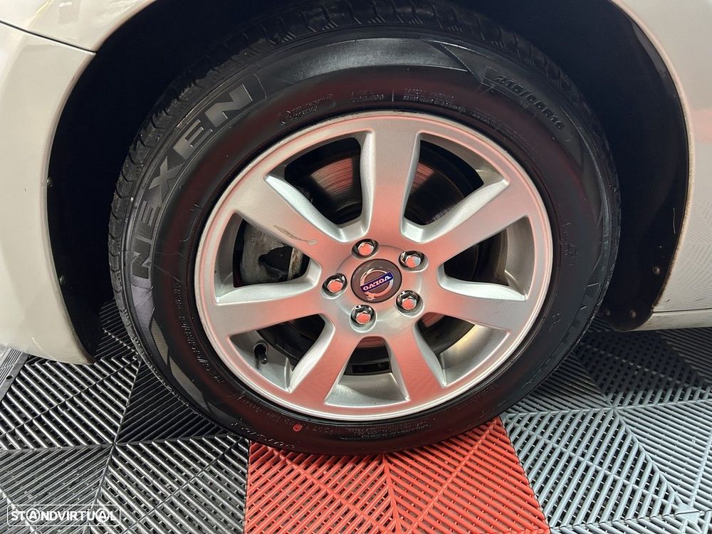 Volvo S60 2.0 D3 Momentum Geartronic - 17