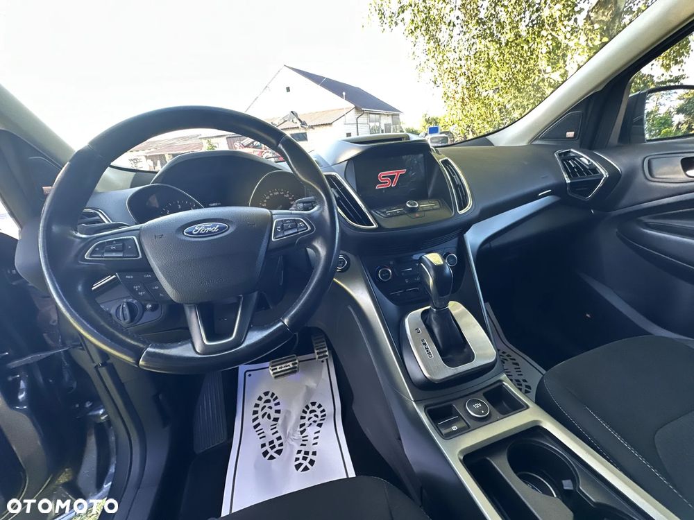 Ford Kuga 2.0 TDCi 2x4 Titanium - 25