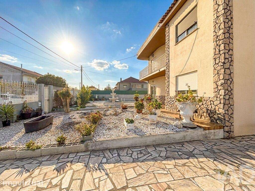 Moradia isolada T4 em Fernão Ferro de 180 m2 - Grande imagem: 3/34