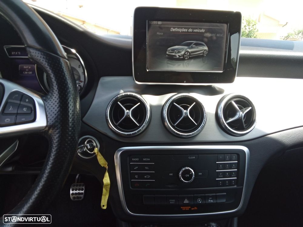 Mercedes-Benz CLA 180 d Shooting Brake AMG Line - 19