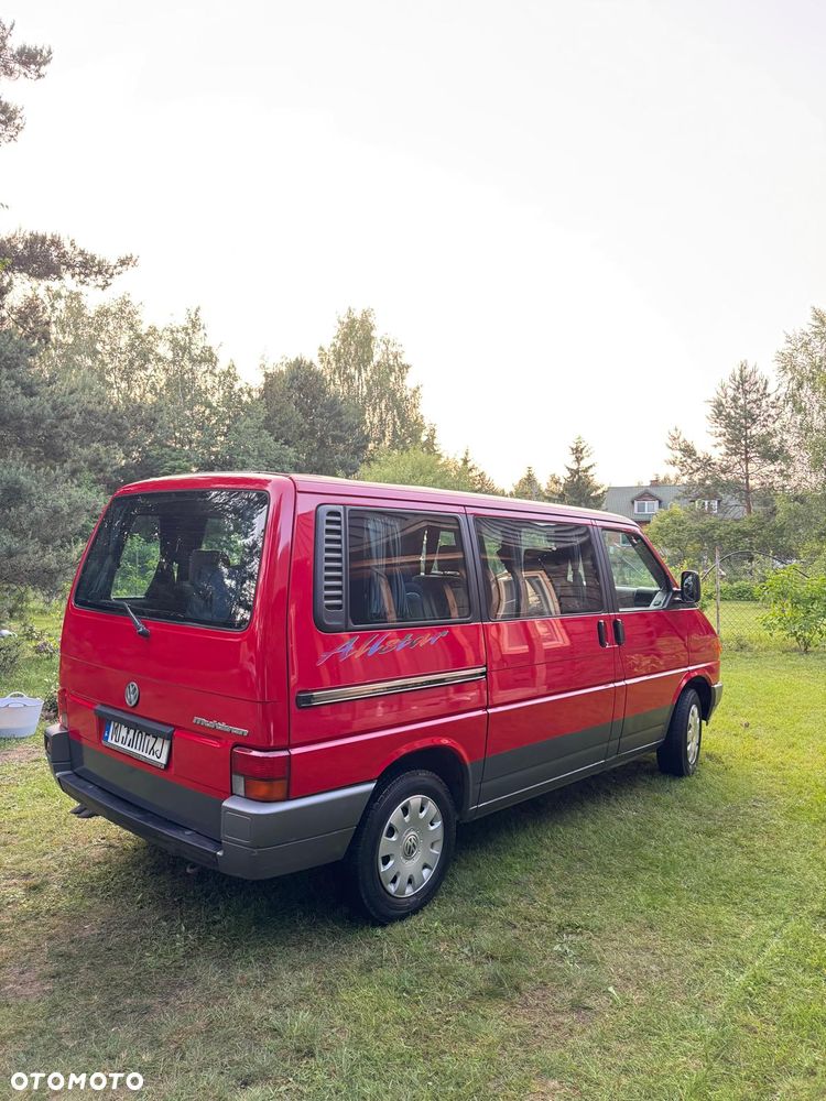 Volkswagen Multivan - 2