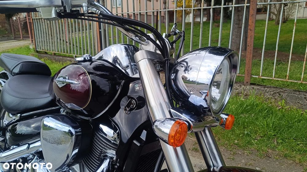 Suzuki Intruder - 14