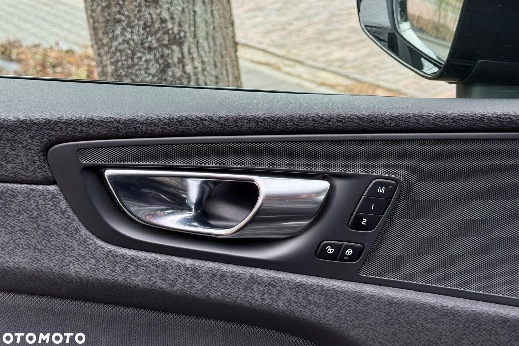 Volvo XC 60 D4 R-Design - 10