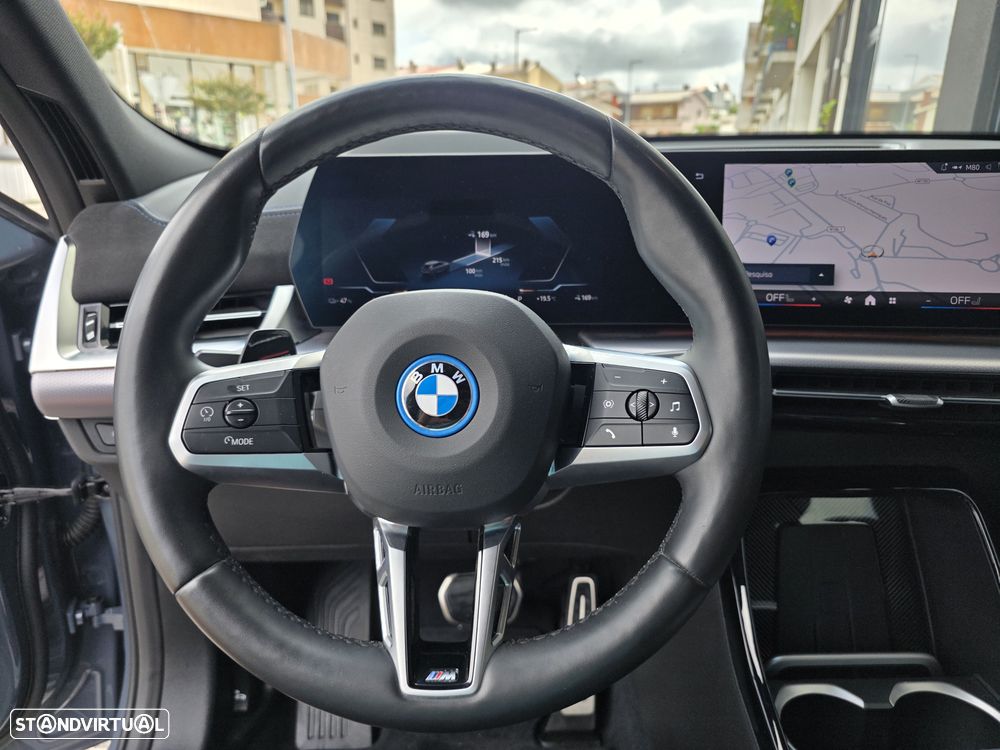 BMW iX2 eDrive20 Pack Desportivo M Pro - 26