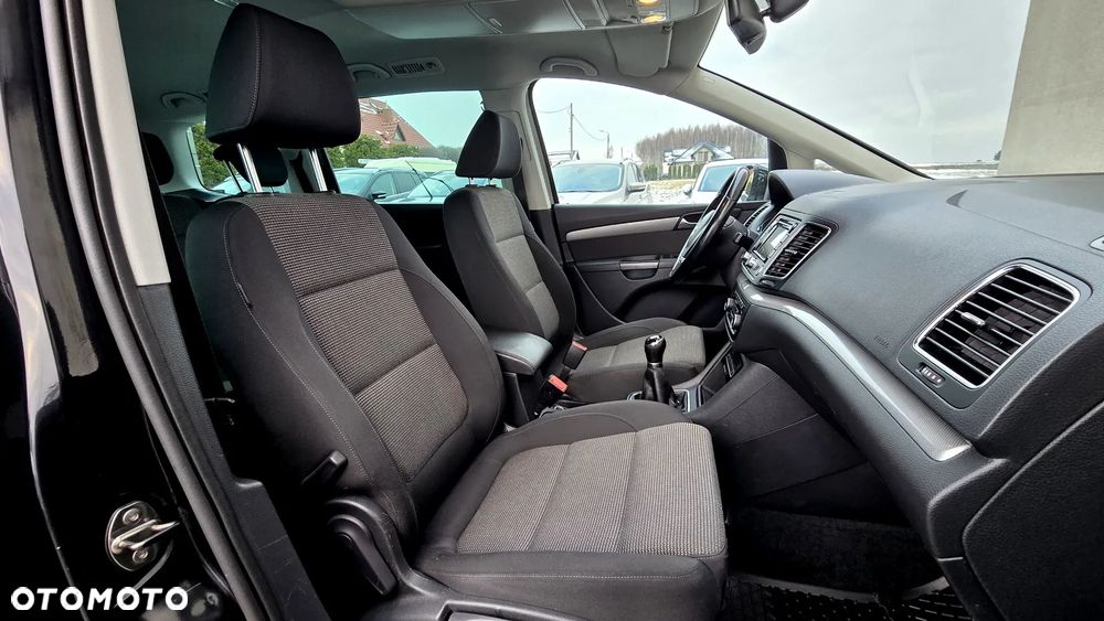 Volkswagen Sharan 2.0 TDI DPF BlueMotion Comfortline - 25