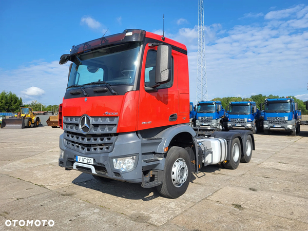 Mercedes-Benz Arocs 2645 6x4 budowlany DMC 66 ton z Niemiec