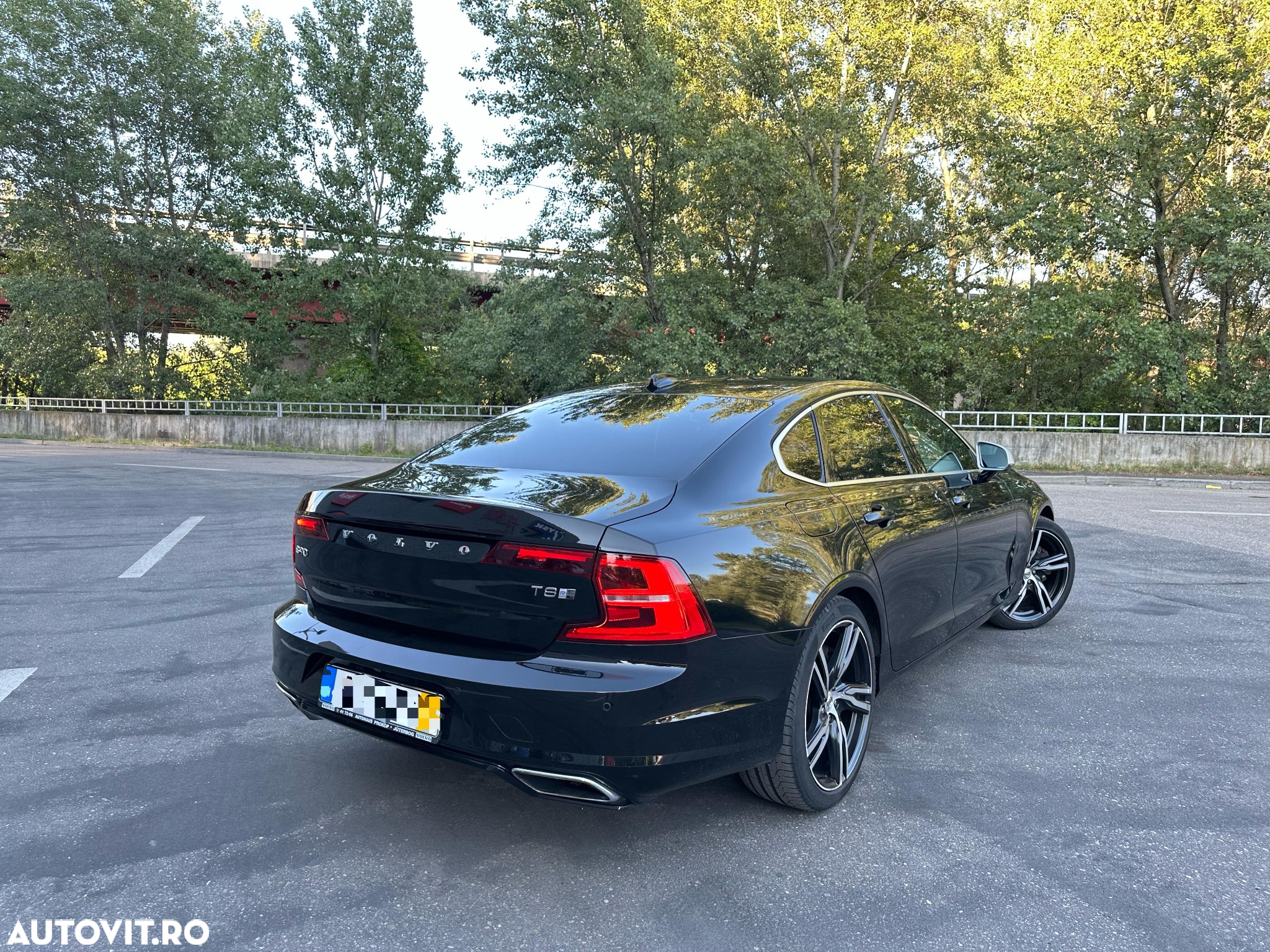 Volvo S90 T8 Twin Engine AWD Geartronic R Design - 3