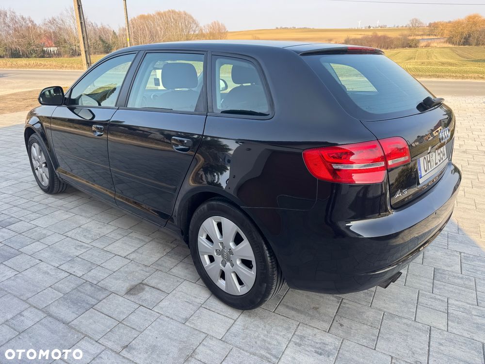 Audi A3 Sportback 2.0 TDI DPF Attraction - 3