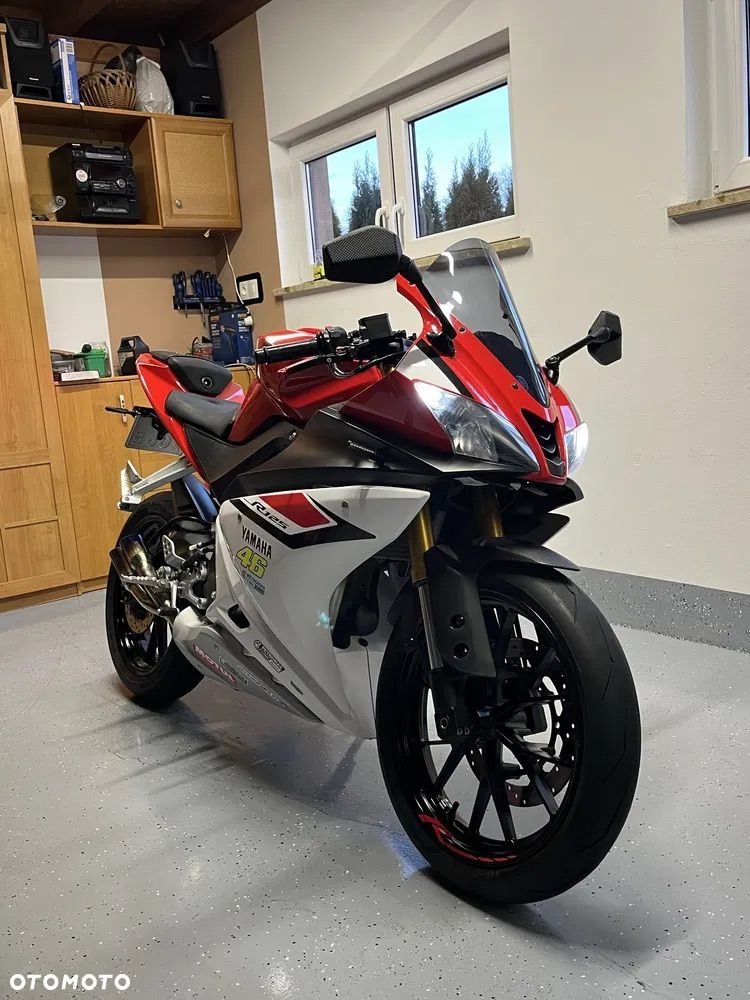 Yamaha YZF - 1