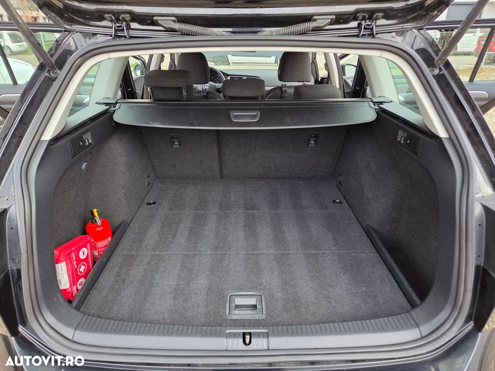 Volkswagen Golf 1.6 TDI DPF BMT Comfortline - 8