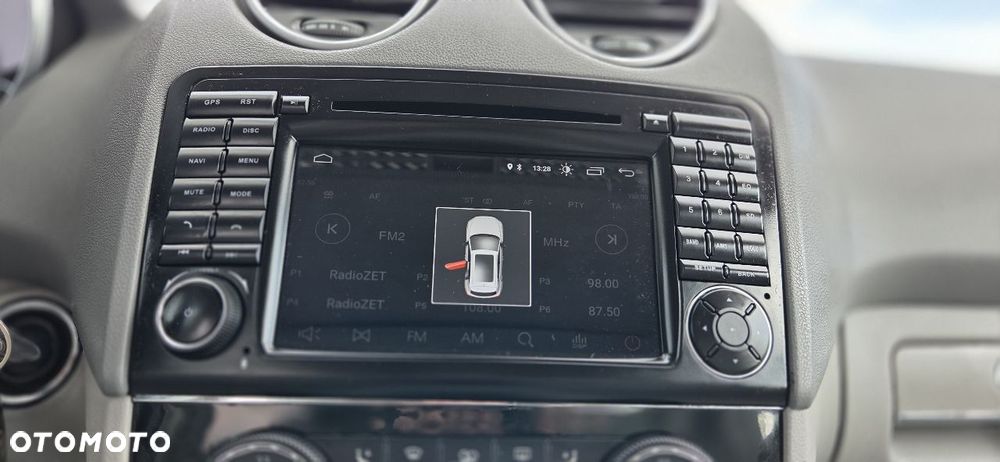 Mercedes-Benz ML 320 CDI 4Matic 7G-TRONIC DPF Edition 10 - 27