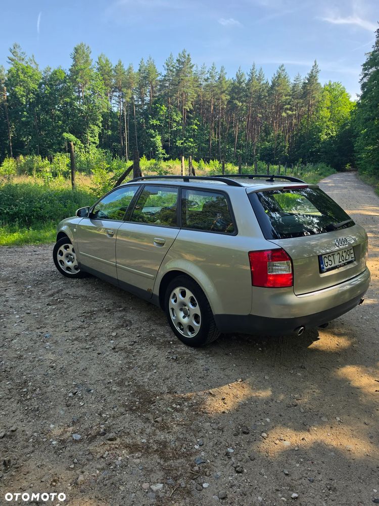 Audi A4 Avant - 4