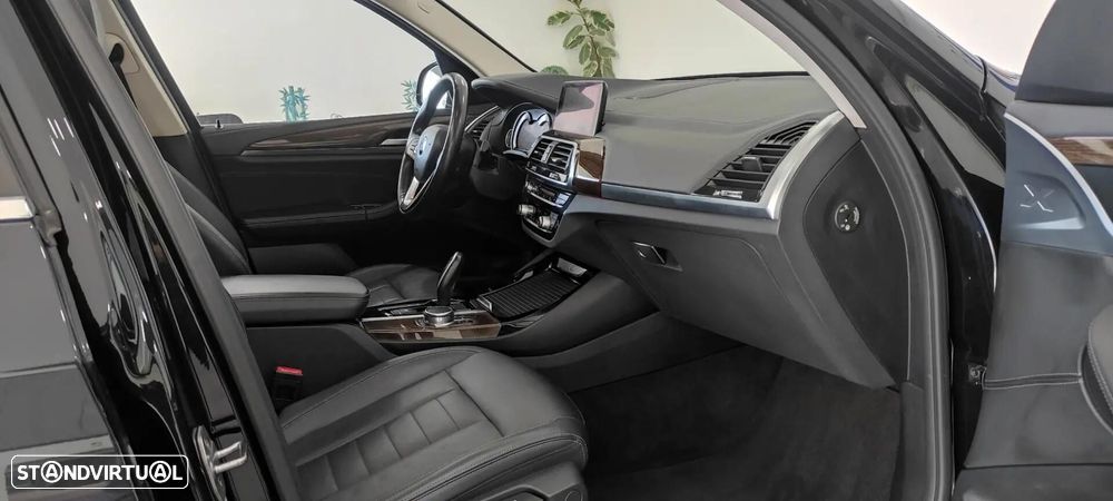 BMW X3 20 d xDrive Line Luxury - 24