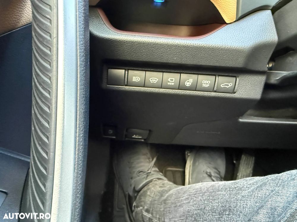 Toyota RAV4 2.5 VVT-iE 4x4 Luxury - 17