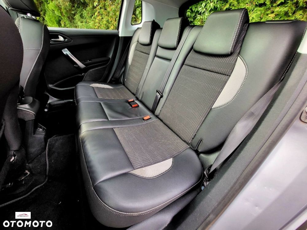 Peugeot 2008 - 6