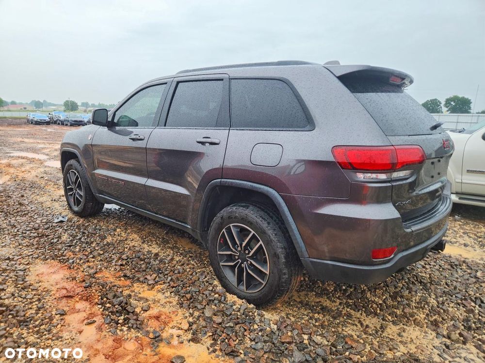 Jeep Grand Cherokee - 2