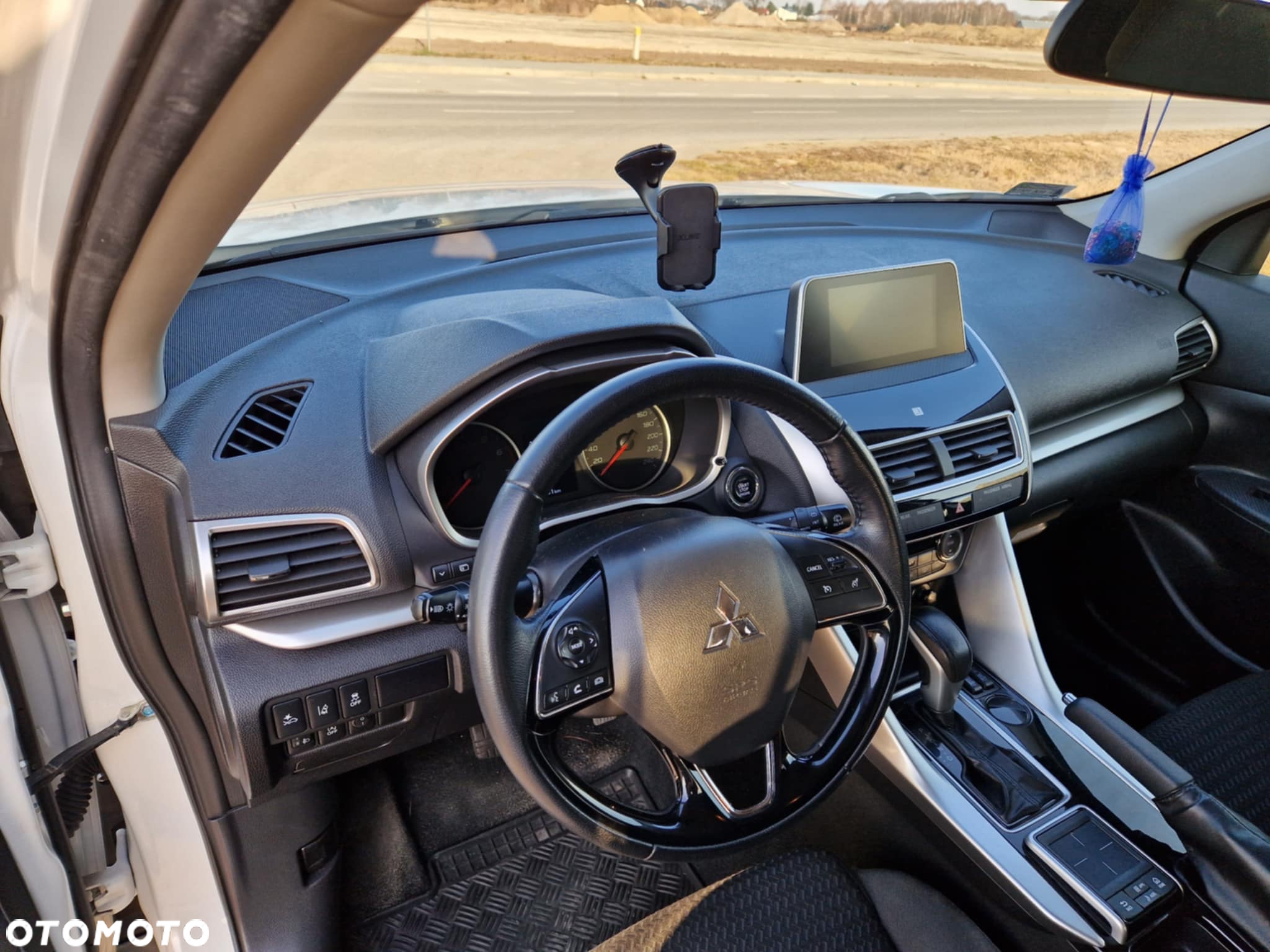 Mitsubishi Eclipse Cross - 14