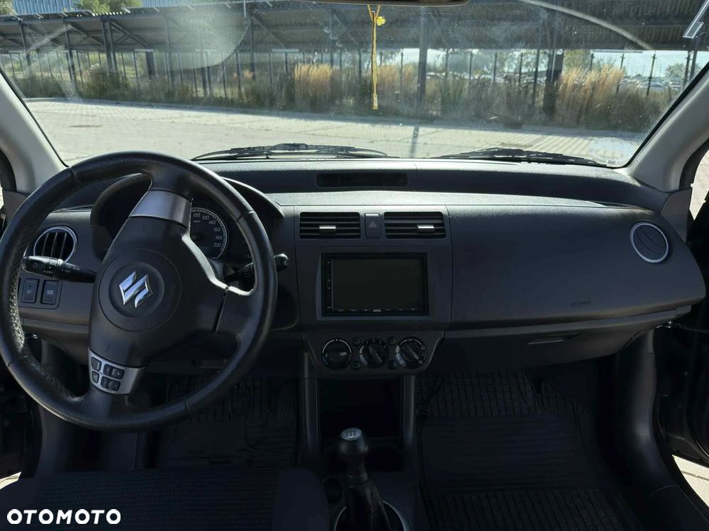 Suzuki Swift - 10