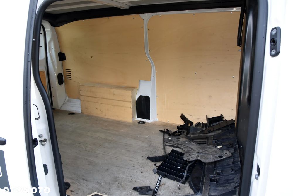 Opel VIVARO - 21