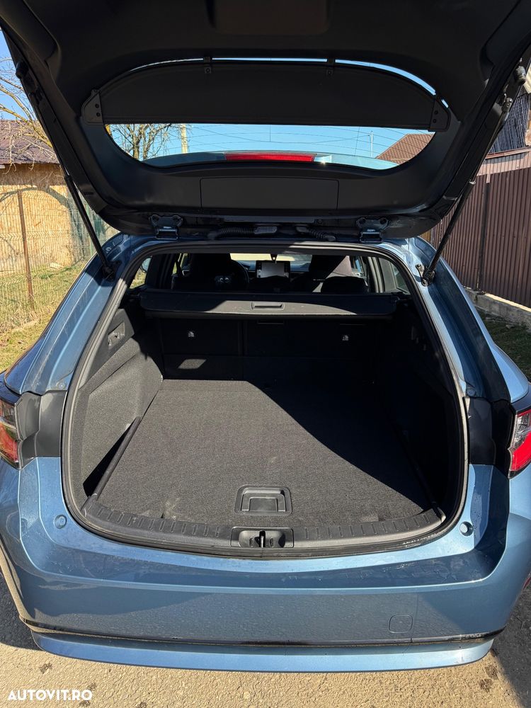 Toyota Corolla 1.8 HSD Active - 17