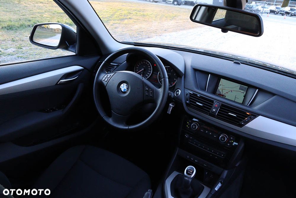 BMW X1 sDrive20i xLine - 24