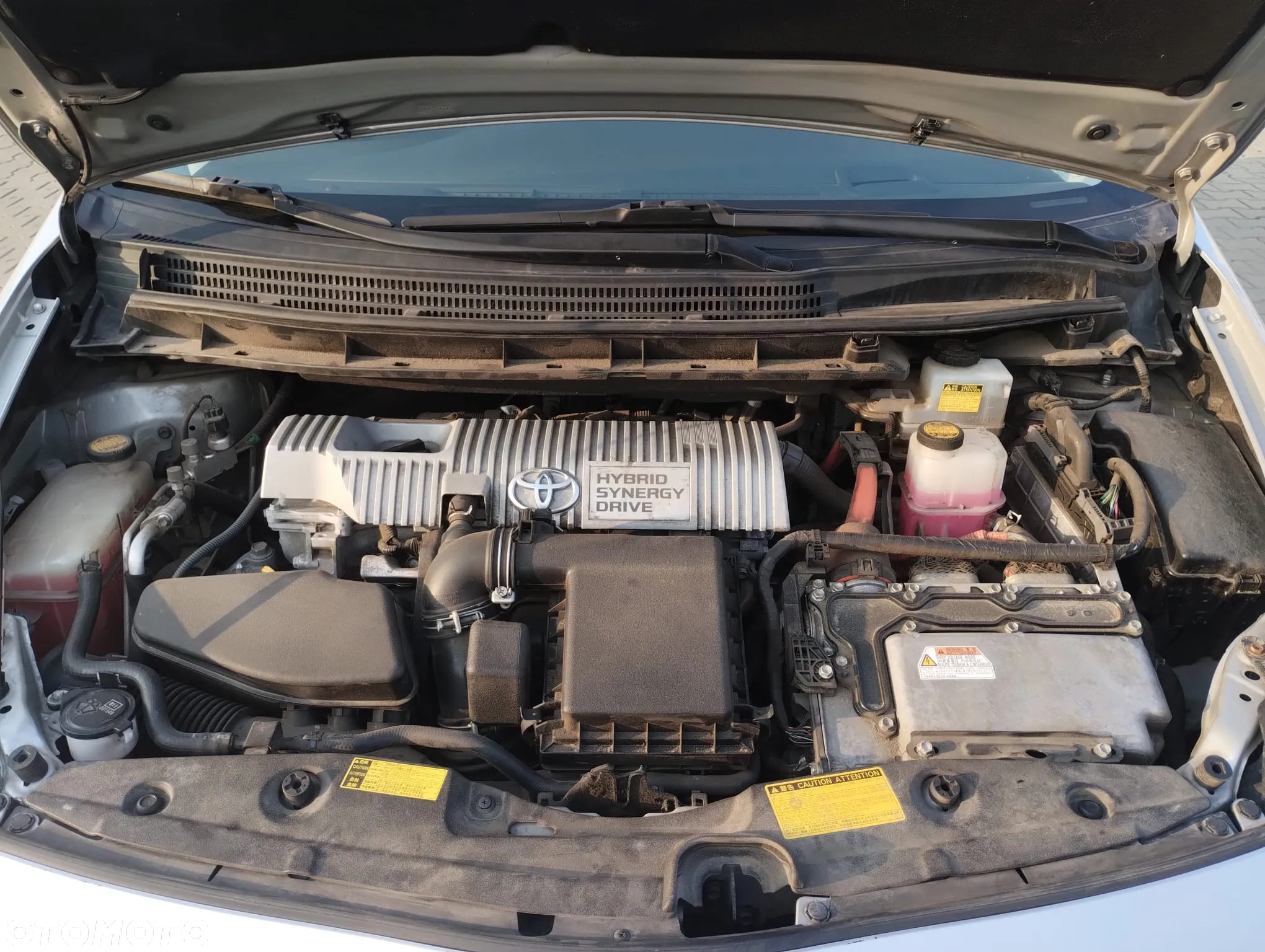Toyota Prius (Hybrid) - 8