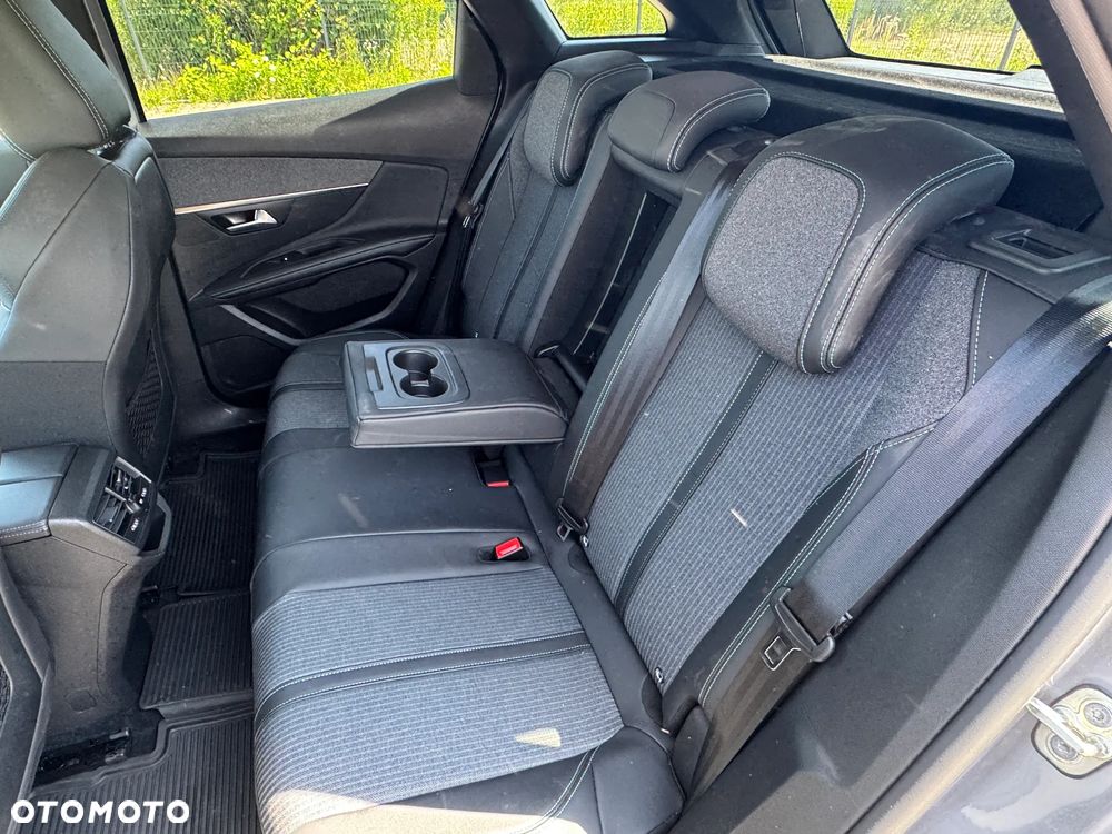 Peugeot 3008 1.2 PureTech Allure Pack S&S EAT8 - 10
