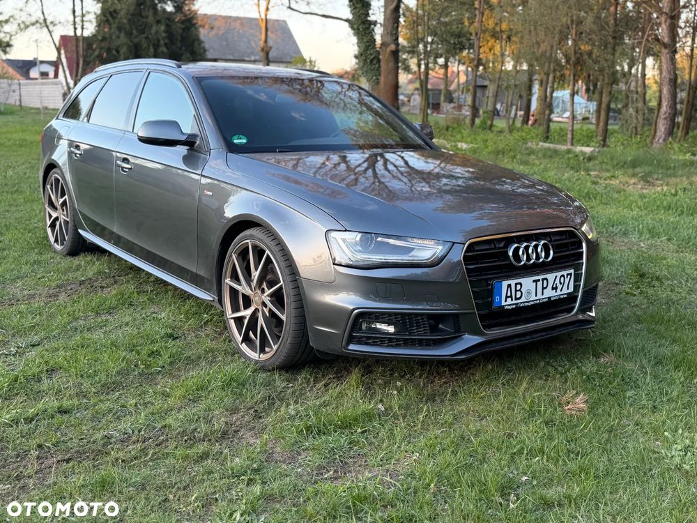 Audi A4 Avant 2.0 TDI DPF clean diesel quattro S tronic S line Sportpaket - 12