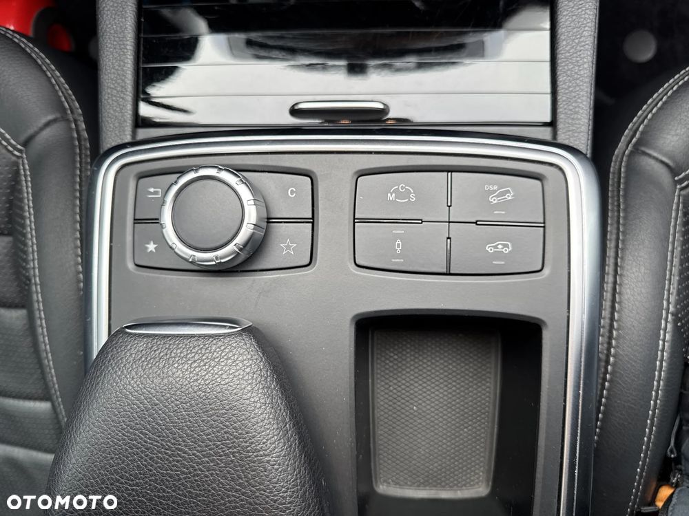 Mercedes-Benz ML 63 AMG 4Matic AMG SPEEDSHIFT 7G-TRONIC - 19