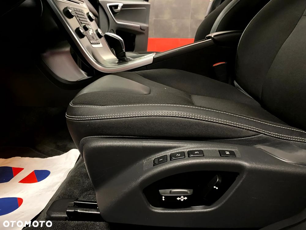 Volvo XC 60 D3 Summum - 19