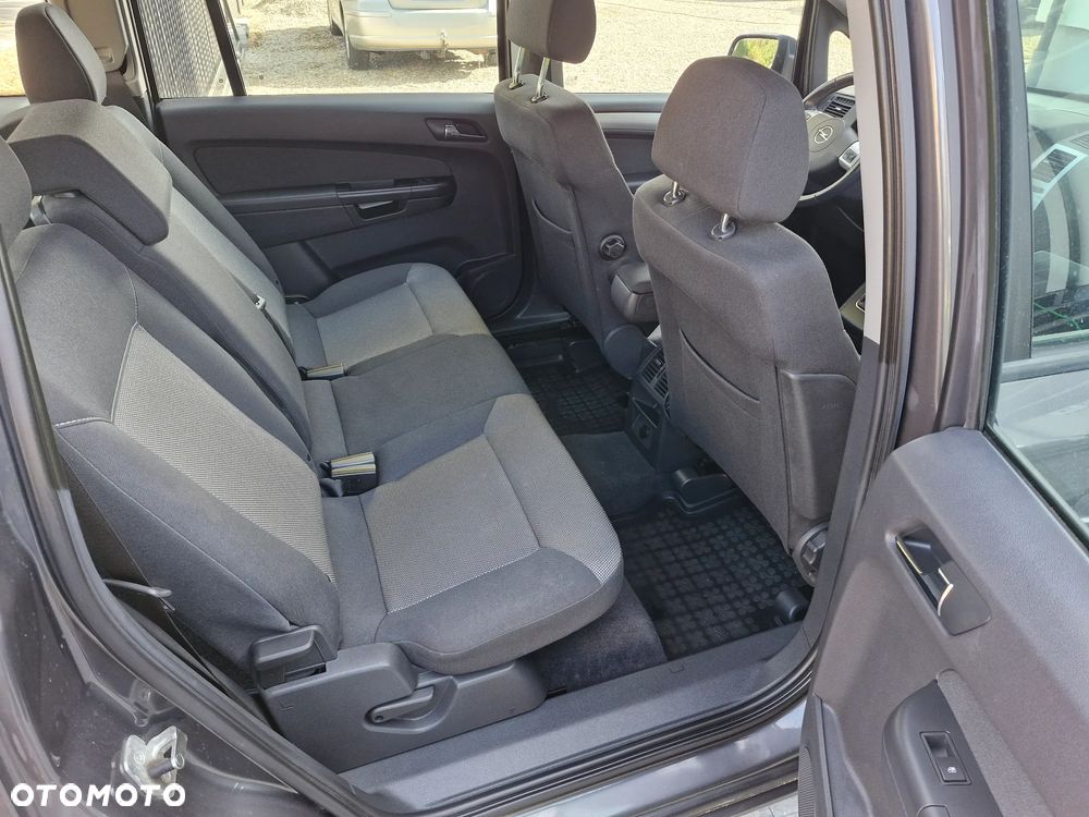 Opel Zafira - 16
