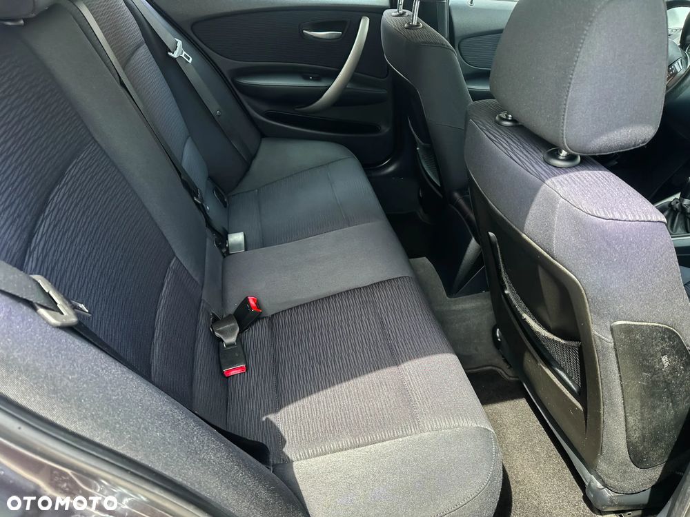 BMW Seria 1 116i - 27