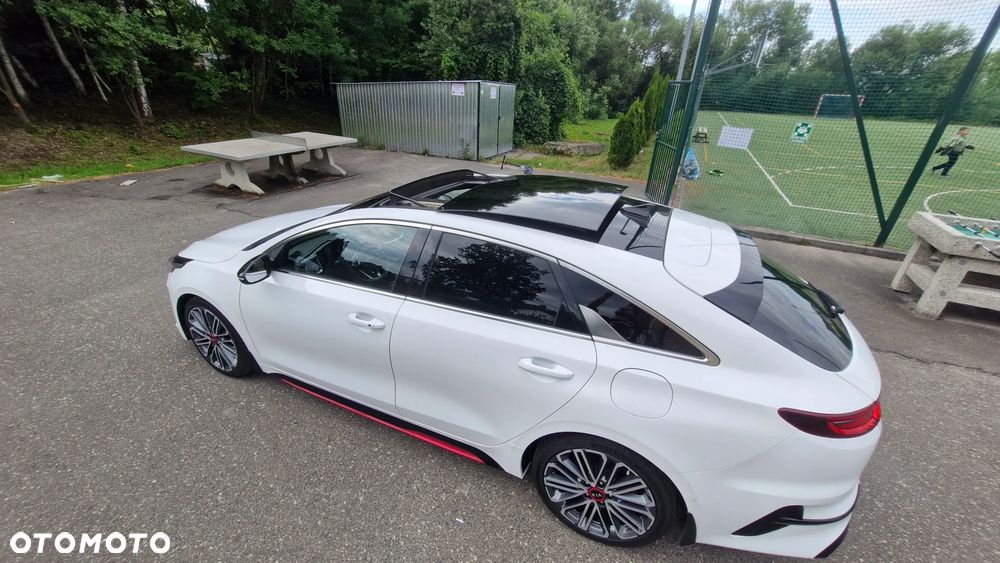Kia ProCeed - 13