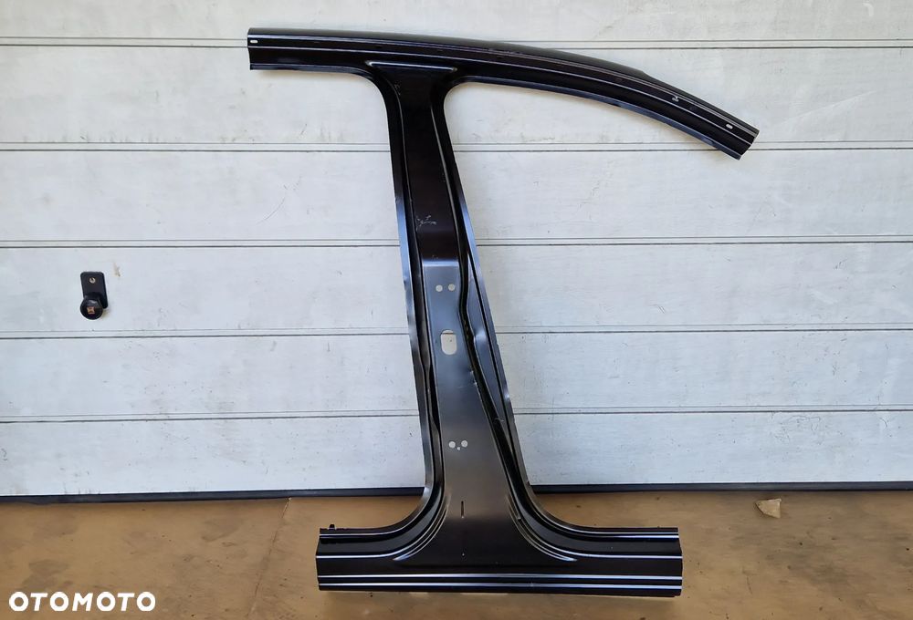 Próg prawy poszycie słupek Peugeot 5008 II 2 - 1