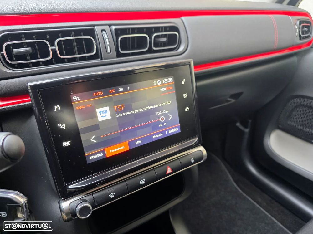 Citroën C3 1.2 PureTech Shine - 33