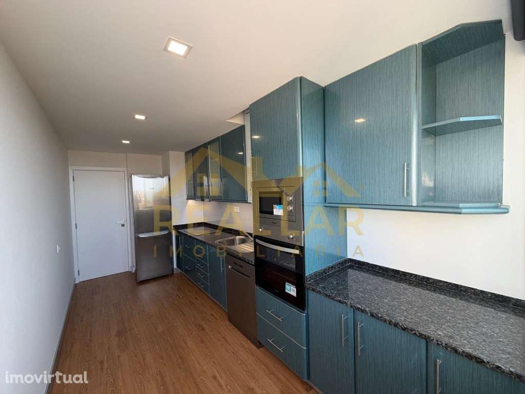 Apartamento T1 remodelado na Póvoa de Varzim - Grande imagem: 2/28