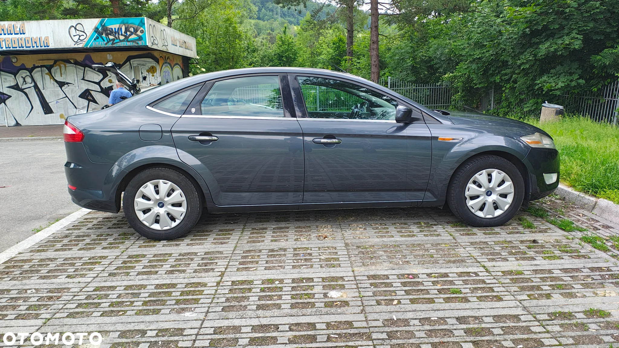 Ford Mondeo 2.0 Ghia - 5