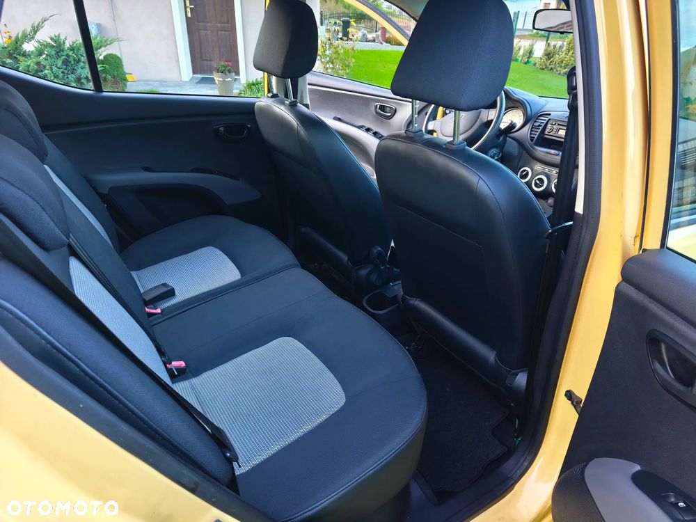Hyundai i10 - 23