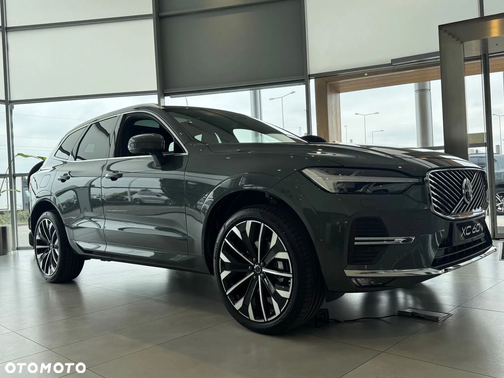 Volvo XC 60 B5 B AWD Ultra Bright - 2