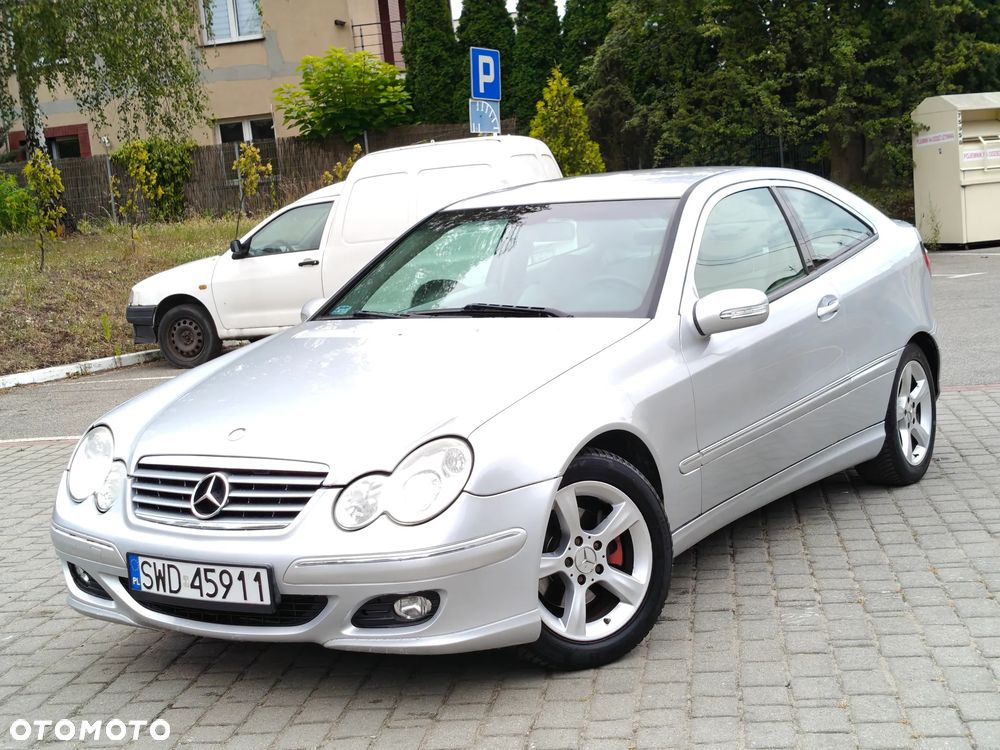 Mercedes-Benz Klasa C 180 Kompressor Sport Edition - 3