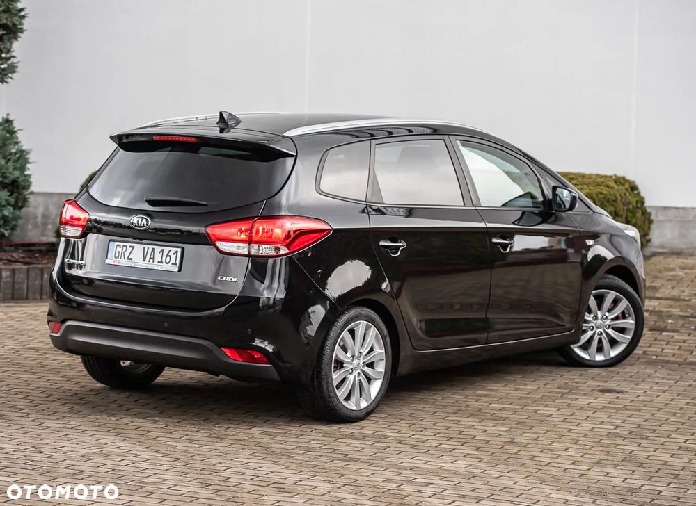 Kia Carens - 13