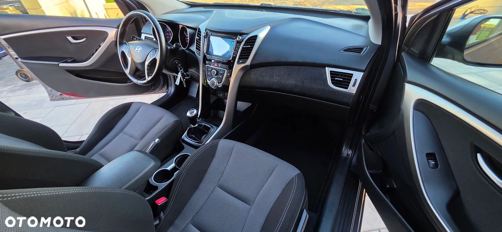 Hyundai i30 1.6 GDI Comfort - 10