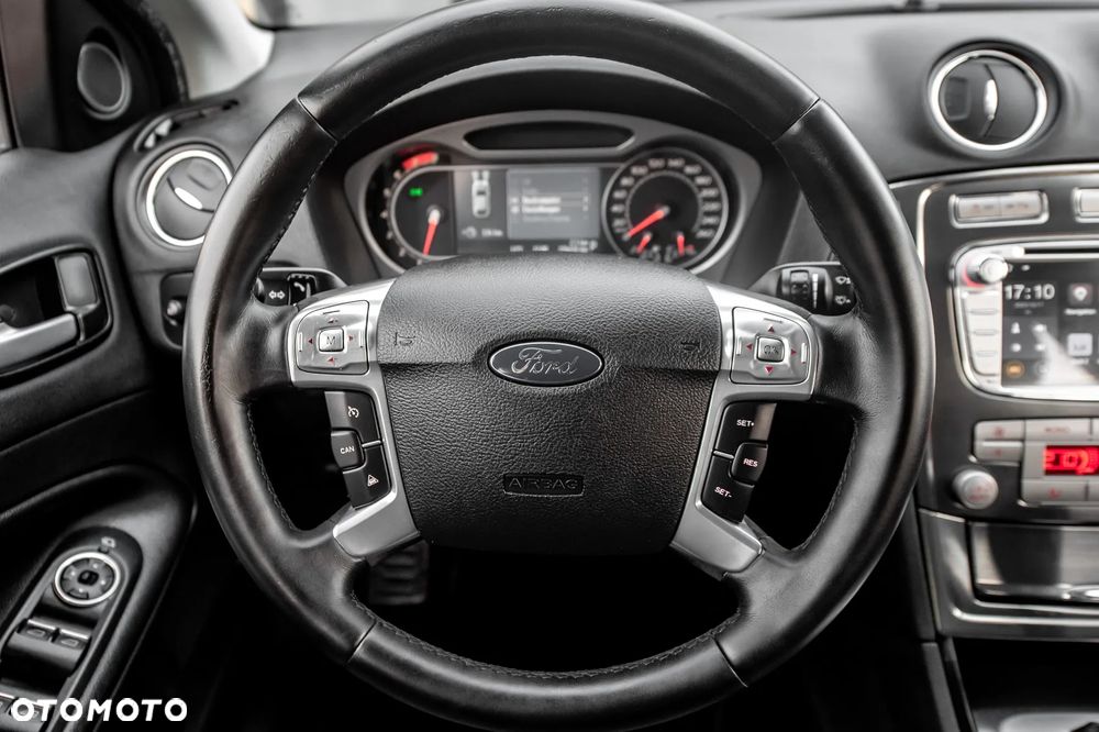 Ford Mondeo 2.3 Titanium - 24