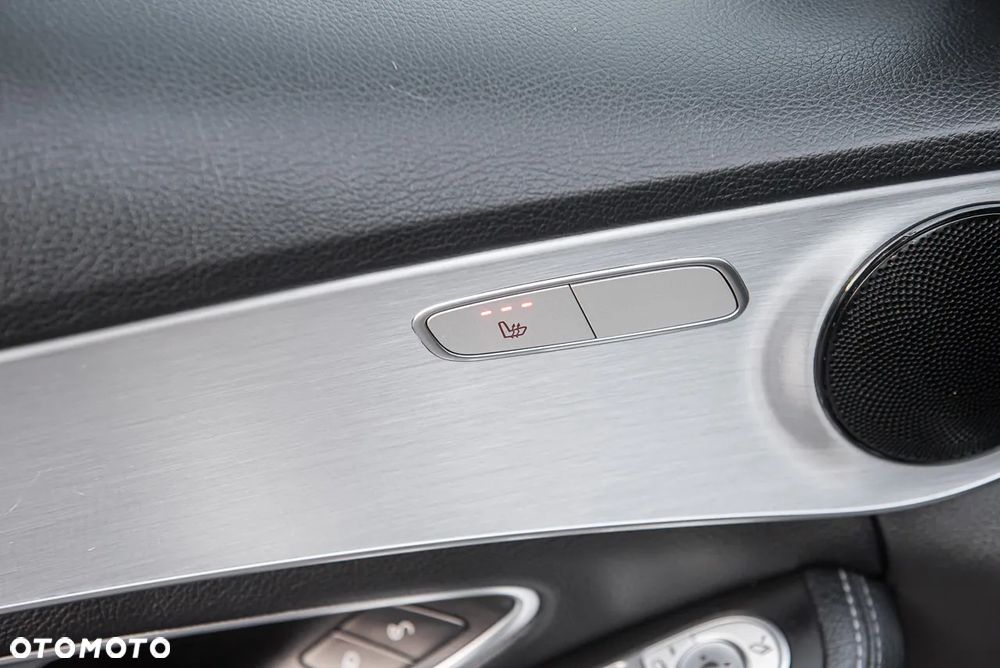 Mercedes-Benz Klasa C 200 d T 7G-TRONIC AMG Line - 17