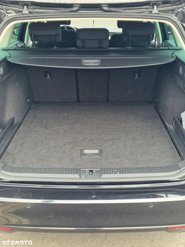 Volkswagen Passat Variant 2.0 TDI BMT Comfortline - 11
