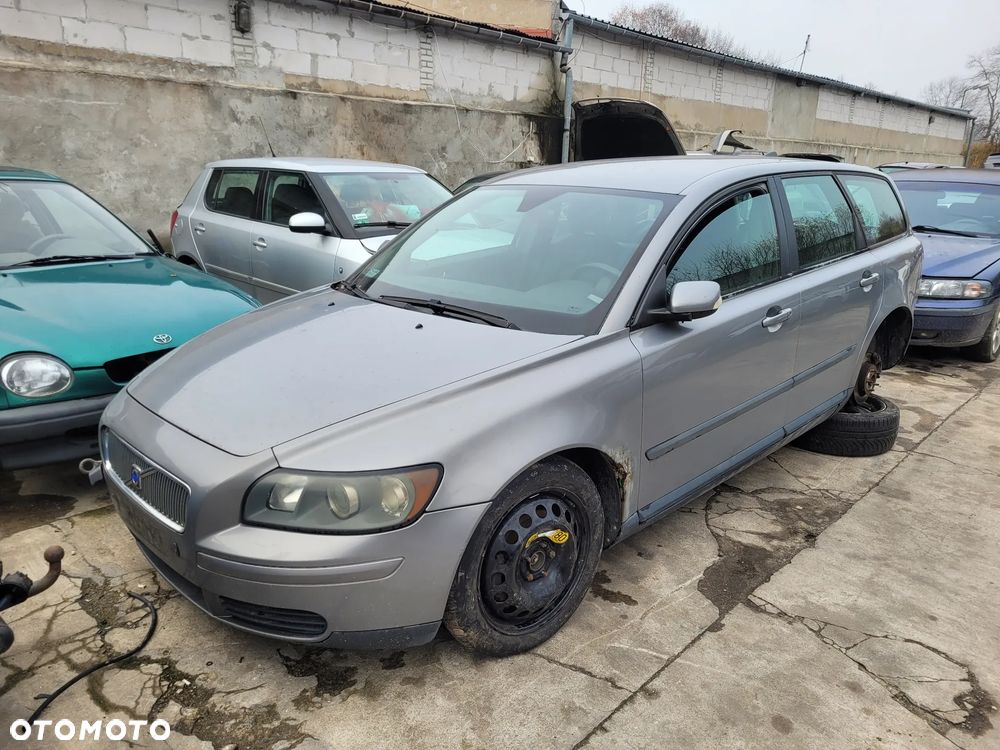 VOLVO V50 fotel fotele kanapa deska kokpit podsufitka boczek boczki klamka podłokietnik licznik prędkościomierz panel szyb - 3