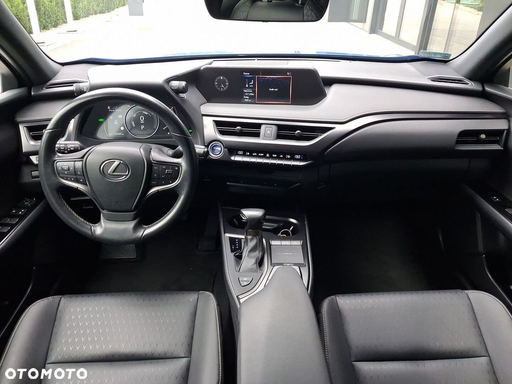 Lexus UX - 13