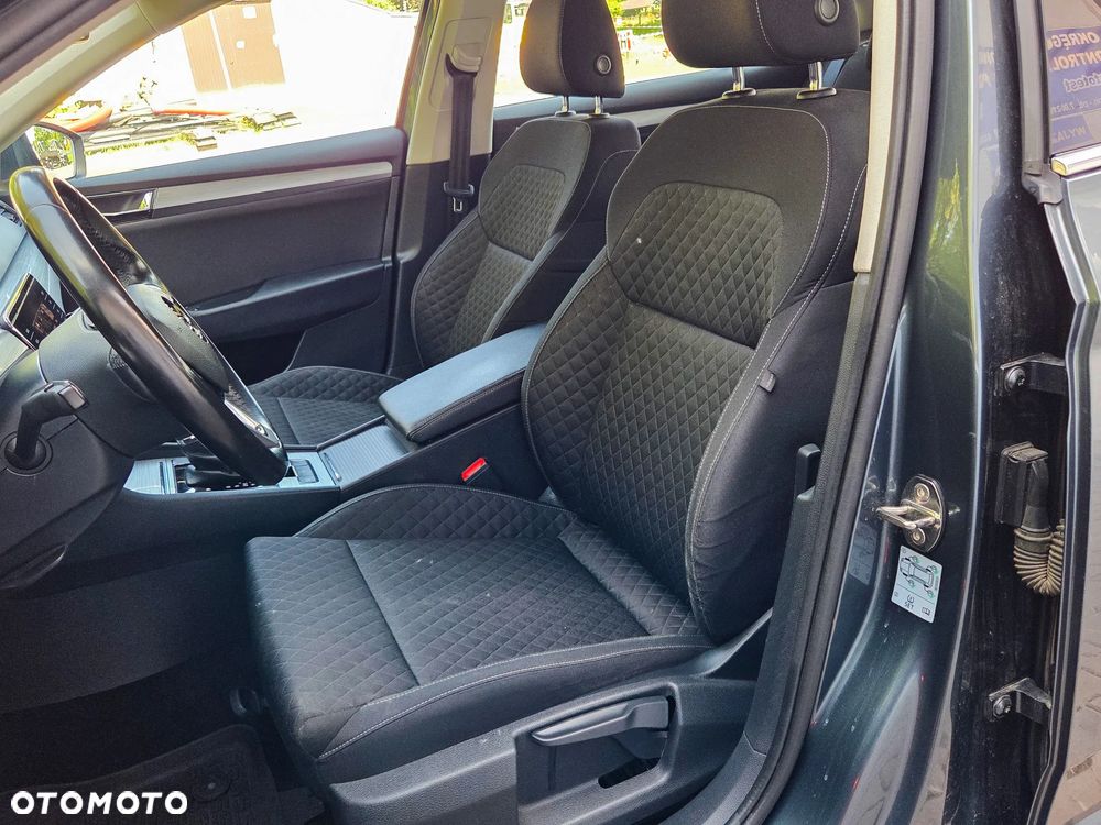 Skoda Superb 2.0 TSI Ambition DSG - 7